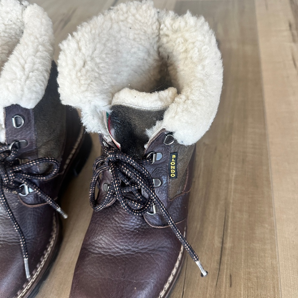 Cozy Brown Boots with White Lining - Picture 2 of 6